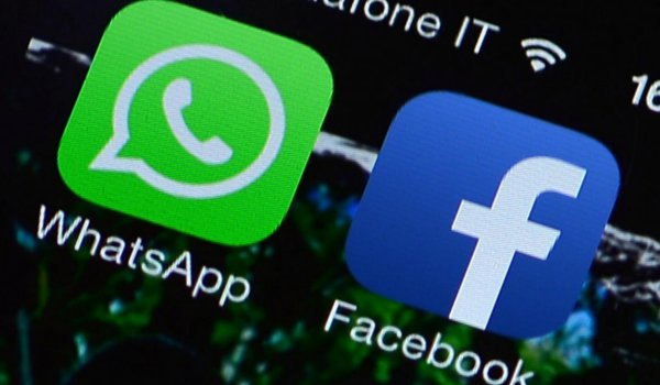 फेसबुक अपने एप में दे सकता है व्हाट्स अप की सुविधा