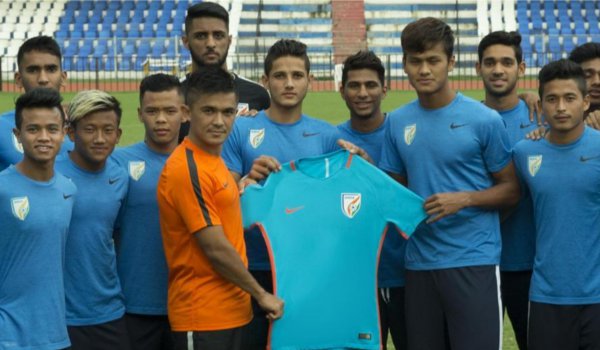 अब आप भी खरीद सकते हैं अंडर-17 भारतीय फुटबाल टीम की जर्सी