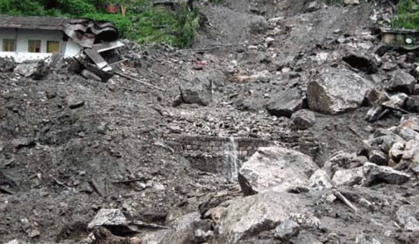 सिक्किम में भारी बारिश कई जगह भूस्खलन, 6 लोगों की मौत
