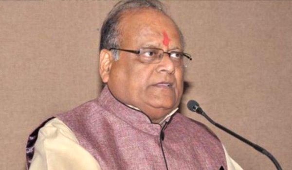 चिकित्सा मंत्री सराफ ने ली विभाग की संभाग स्तरीय समीक्षा बैठक चिकित्सा मंत्री सराफ ने ली विभाग की संभाग स्तरीय समीक्षा बैठक