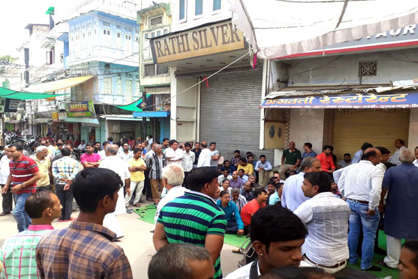 नाथद्वारा में प्रमुख सडकों को चौडा करने का विरोध, बंद बेअसर नाथद्वारा में प्रमुख सडकों को चौडा करने का विरोध, बंद बेअसर