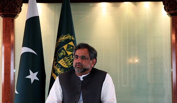 पाकिस्तानी प्रधानमंत्री ने सैन्य सहायता रोकने पर अमरीका को चेताया