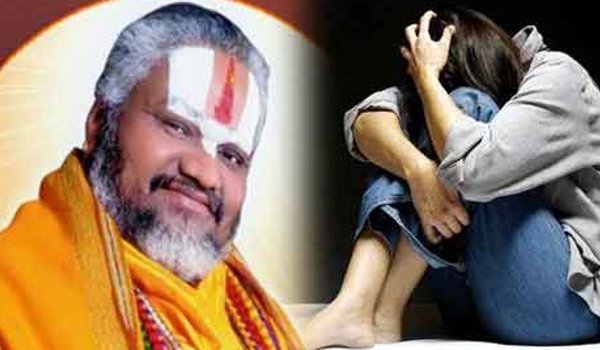 रेप आरोपी फलाहारी बाबा 6 अक्टूबर तक ज्यूडिशियल कस्टडी में भेजा रेप आरोपी फलाहारी बाबा 6 अक्टूबर तक ज्यूडिशियल कस्टडी में भेजा
