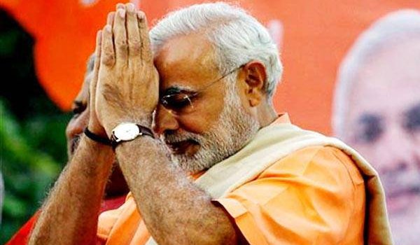 बॉलीवुड हस्तियों ने पीएम मोदी को जन्मदिन की बधाई दी