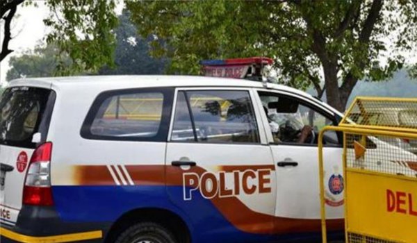 दिल्ली के एक घर में 2 महिलाएं मृत मिलीं दिल्ली के एक घर में 2 महिलाएं मृत मिलीं