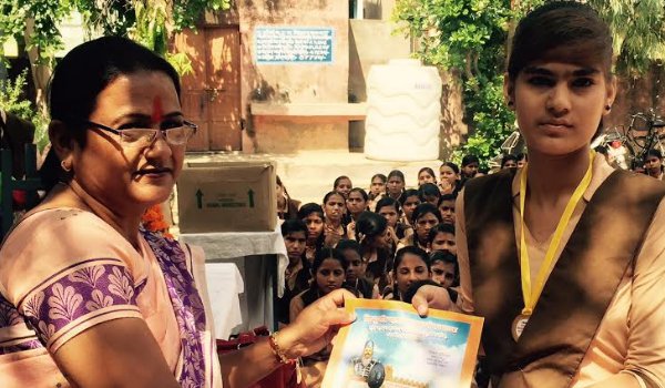 ‘नैतिक मूल्यों की शिक्षा देना भी अतिआवश्यक’ ‘नैतिक मूल्यों की शिक्षा देना भी अतिआवश्यक’