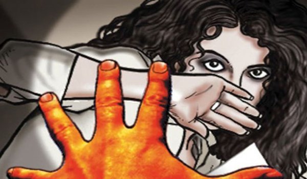 बेटी को धमका कर बाप करता रहा रिश्ते को शर्मसार, पढें कैसे खुला राज