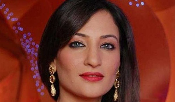 ‘रागिनी एमएमएस रिटर्न्स’ शो में रक्षंदा का दिलचस्प किरदार ‘रागिनी एमएमएस रिटर्न्स’ शो में रक्षंदा का दिलचस्प किरदार