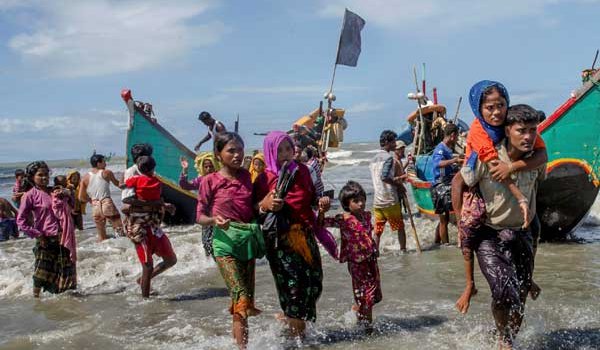 फेसबुक हटा रहा है रोहिंग्या कार्यकर्ताओं के अकाउंट व पोस्ट : रिपोर्ट फेसबुक हटा रहा है रोहिंग्या कार्यकर्ताओं के अकाउंट व पोस्ट : रिपोर्ट