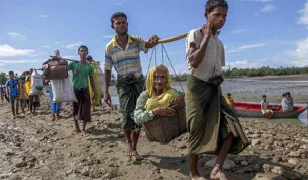 केंद्र का रोहिंग्या शरणार्थियों पर फैसला देश हित में : रिजिजू केंद्र का रोहिंग्या शरणार्थियों पर फैसला देश हित में : रिजिजू
