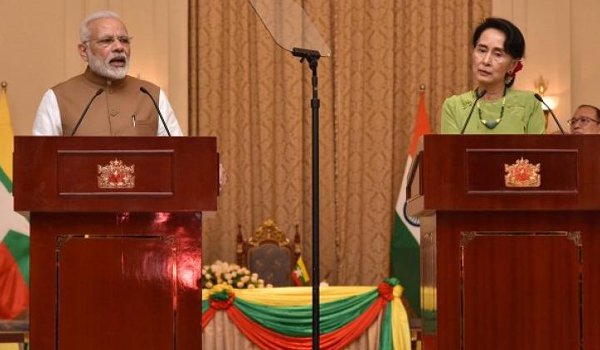 भारत, म्यांमार में 11 समझौतों पर हस्ताक्षर भारत, म्यांमार में 11 समझौतों पर हस्ताक्षर
