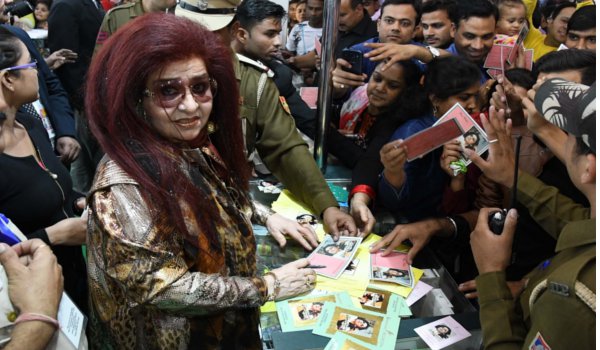 आर्गेनिक ब्यूटी कंपनी शहनाज हुसैन ग्रुप ने ड्राई शैम्पू लॉन्च किया आर्गेनिक ब्यूटी कंपनी शहनाज हुसैन ग्रुप ने ड्राई शैम्पू लॉन्च किया