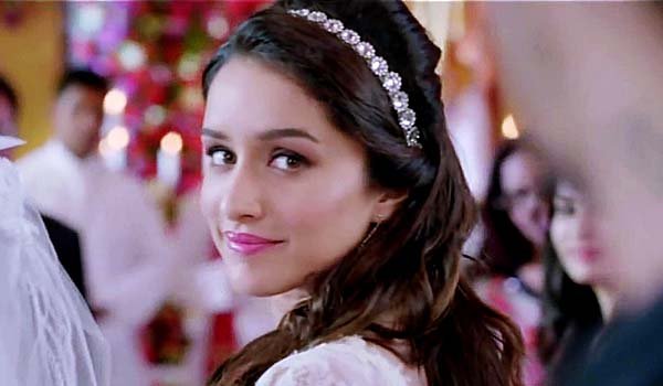 Shraddha kapoor naver behaved like a star : Rajesh Telang