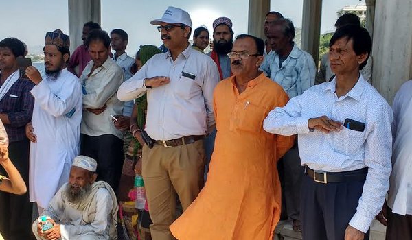 विश्व पर्यटन दिवस पर ऐतिहासिक बारादरी पर सफाई विश्व पर्यटन दिवस पर ऐतिहासिक बारादरी पर सफाई