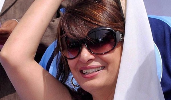 Sunanda Pushkar death case : delhi Police seek 8 weeks to file report