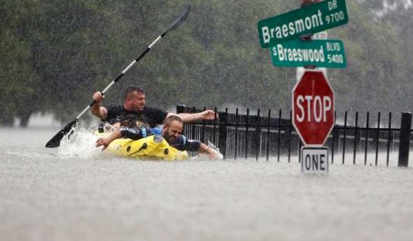अमरीका : तूफान से 46 मरे, तबाही से उबरने में लगेंगे कई साल