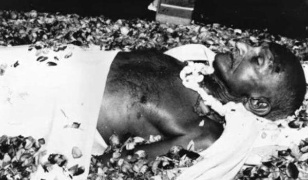 महात्मा गांधी हत्या : सुप्रीमकोर्ट ने जांच पर वकील की राय मांगी