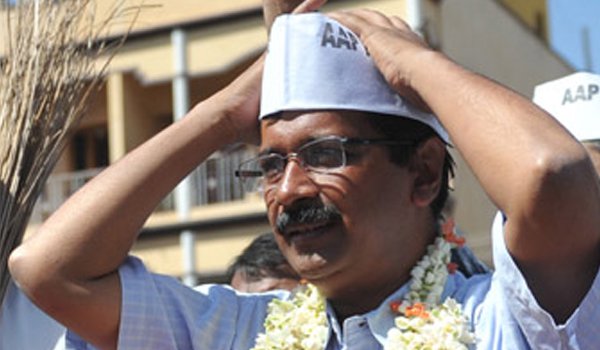 गुजरात चुनाव : आप के 11 उम्मीदवारों की सूची जारी गुजरात चुनाव : आप के 11 उम्मीदवारों की सूची जारी