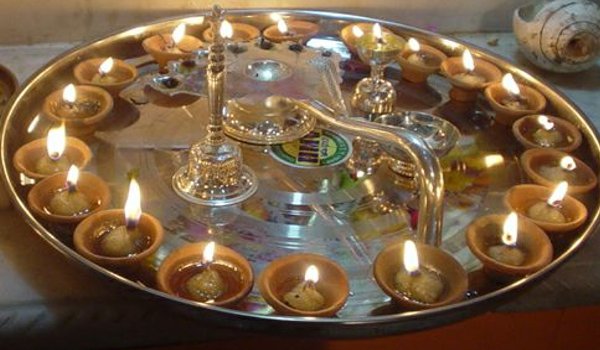 लक्ष्मी जी रूठ कर चली गई लक्ष्मी जी रूठ कर चली गई