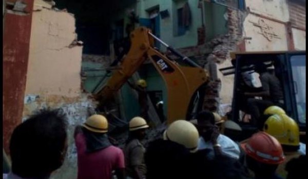 तमिलनाडु: नागपट्टिनम में बस डिपो रेस्ट रूम की छत गिरी, 9 की मौत