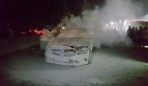 Mercedes-Benz catches fire in Guwahati, 4 escape unhurt