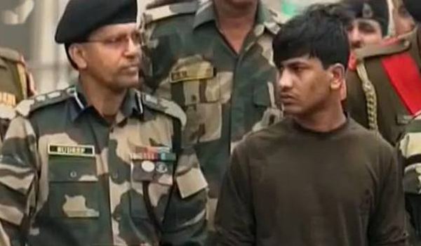 नियंत्रण रेखा पार कर पाकिस्तान में घुसे फौजी बाबूलाल का कोर्ट मार्शल नियंत्रण रेखा पार कर पाकिस्तान में घुसे फौजी बाबूलाल का कोर्ट मार्शल