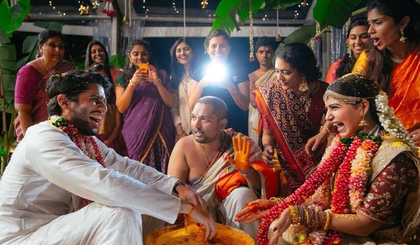चैतन्य नागा और सामन्था रुथ प्रभु बने जीवन साथी, फिल्मी सितारों ने दी बधाई चैतन्य नागा और सामन्था रुथ प्रभु बने जीवन साथी, फिल्मी सितारों ने दी बधाई