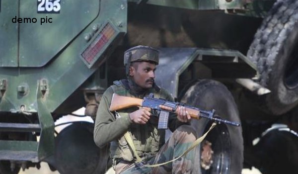 जम्मू एवं कश्मीर में मुठभेड़ : दो कमांडो शहीद, 2 आतंकी ढेर