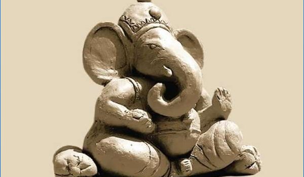 सांचा एक था, मूरत बदलती रही सांचा एक था, मूरत बदलती रही