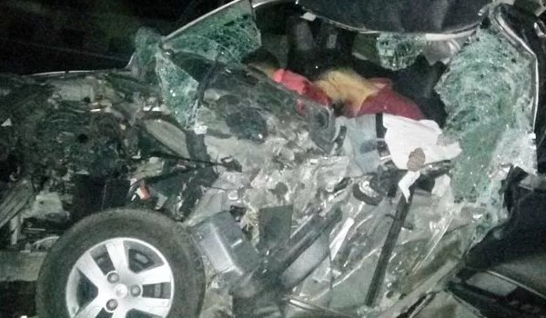 उदयपुर : ट्रक में घुसी कार, 4 की मौत, 4 गंभीर घायल