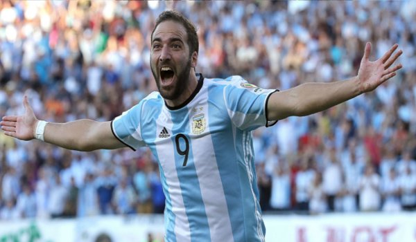 Argentina has mistreated Gonzalo Higuain says Gabriel Batistuta