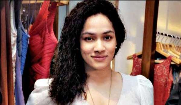 पटाखा पर बैन का समर्थन कर ट्रोल हुई मसाबा गुप्ता पटाखा पर बैन का समर्थन कर ट्रोल हुई मसाबा गुप्ता