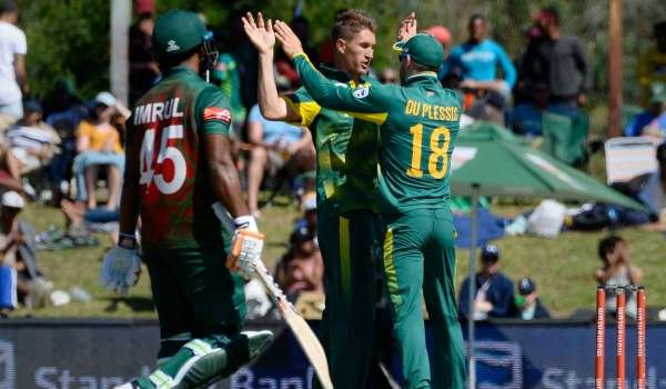 पार्ल वनडे : डिविलियर्स का तूफानी शतक, दक्षिण अफ्रीका 104 रनों से जीता