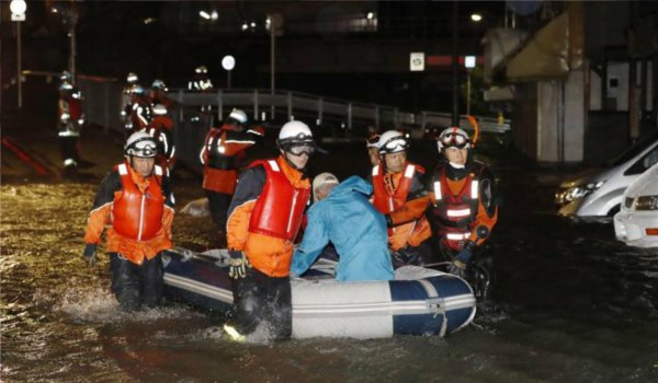 जापान में तूफान लैन से 5 की मौत