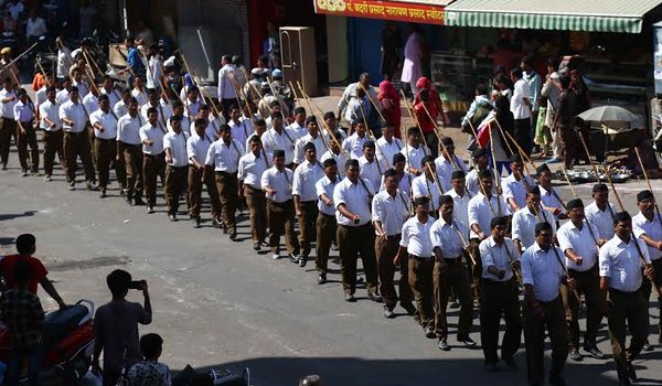 अजमेर शहर के प्रमुख मार्गों से निकले दो पथ संचलन