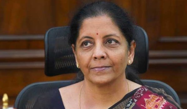 वाड्रा और भगोड़े हथियार विक्रेता के संबंधों पर खामोश क्यों हैं कांग्रेस : निर्मला सीतारमण वाड्रा और भगोड़े हथियार विक्रेता के संबंधों पर खामोश क्यों हैं कांग्रेस : निर्मला सीतारमण