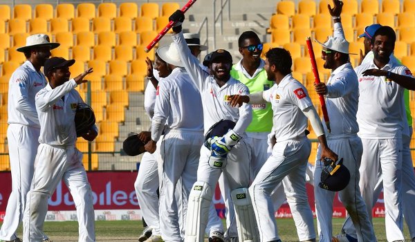 अबू धाबी टेस्ट : रोमांचक मुकाबले में श्रीलंका ने पाकिस्तान को 21 रनों से हराया