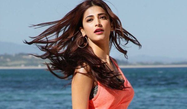 Learnt a lot while working with father : Shruti Hassan