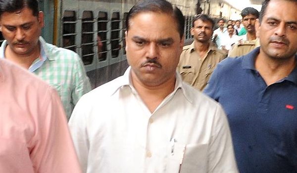 फर्जी लॉ डिग्री मामला : दिल्ली के पूर्व कानून मंत्री तोमर के खिलाफ रद्द हो सकता है केस फर्जी लॉ डिग्री मामला : दिल्ली के पूर्व कानून मंत्री तोमर के खिलाफ रद्द हो सकता है केस