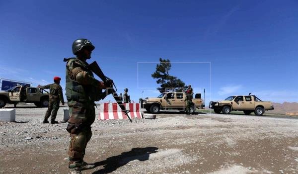 अफगानिस्तान : सैन्य अड्ड़े पर तालिबान के हमले में 43 सैनिक मरे