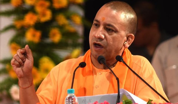 ‘पद्मावती’ विवाद : योगी सरकार ने कानून व्यवस्था बिगड़ने का अंदेशा जताया ‘पद्मावती’ विवाद : योगी सरकार ने कानून व्यवस्था बिगड़ने का अंदेशा जताया
