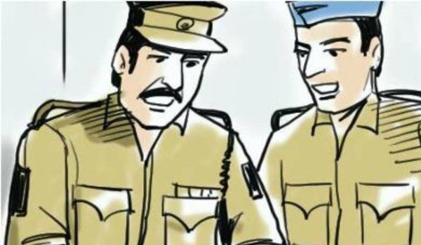 सागर में नहा रही नाबालिग को घूरने पर 2 कांस्टेबल निलंबित सागर में नहा रही नाबालिग को घूरने पर 2 कांस्टेबल निलंबित