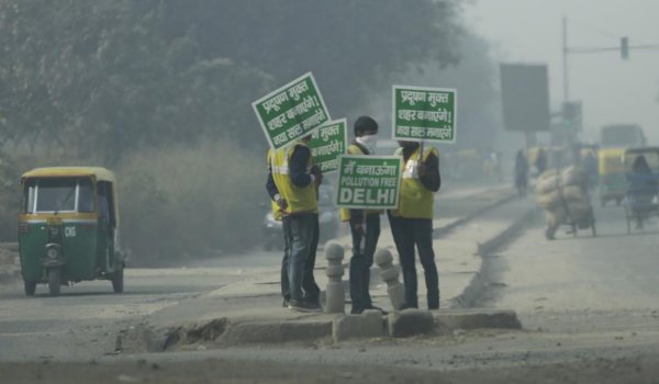 अनिल बैजल ने दिल्ली की सड़कों पर जल छिड़काव का आदेश दिया
