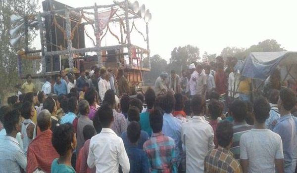 बिहार : गोपालगंज में बिजली तार की चपेट में आने से 5 की मौत बिहार : गोपालगंज में बिजली तार की चपेट में आने से 5 की मौत