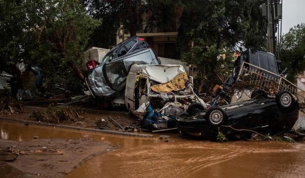 ग्रीस में बाढ़ की चपेट में आने से 15 की मौत
