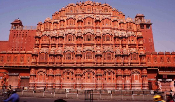 तीन दिवसीय पर्यटन के लिए जयपुर सबसे महंगा, पुणे सबसे सस्ता