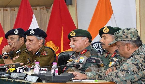 कश्मीर घाटी में लश्कर के शीर्ष नेतृत्व का सफाया : सेना कश्मीर घाटी में लश्कर के शीर्ष नेतृत्व का सफाया : सेना