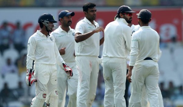 नागपुर टेस्ट : श्रीलंका की पारी 205 रनों पर सिमटी