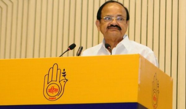 हिंसा किसी समस्या का समाधान नहीं : वेंकैया नायडू हिंसा किसी समस्या का समाधान नहीं : वेंकैया नायडू