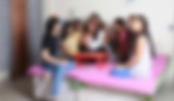 बिहार : डीएमसीएच में रैंगिंग मामले में 54 छात्राओं पर जुर्माना बिहार : डीएमसीएच में रैंगिंग मामले में 54 छात्राओं पर जुर्माना